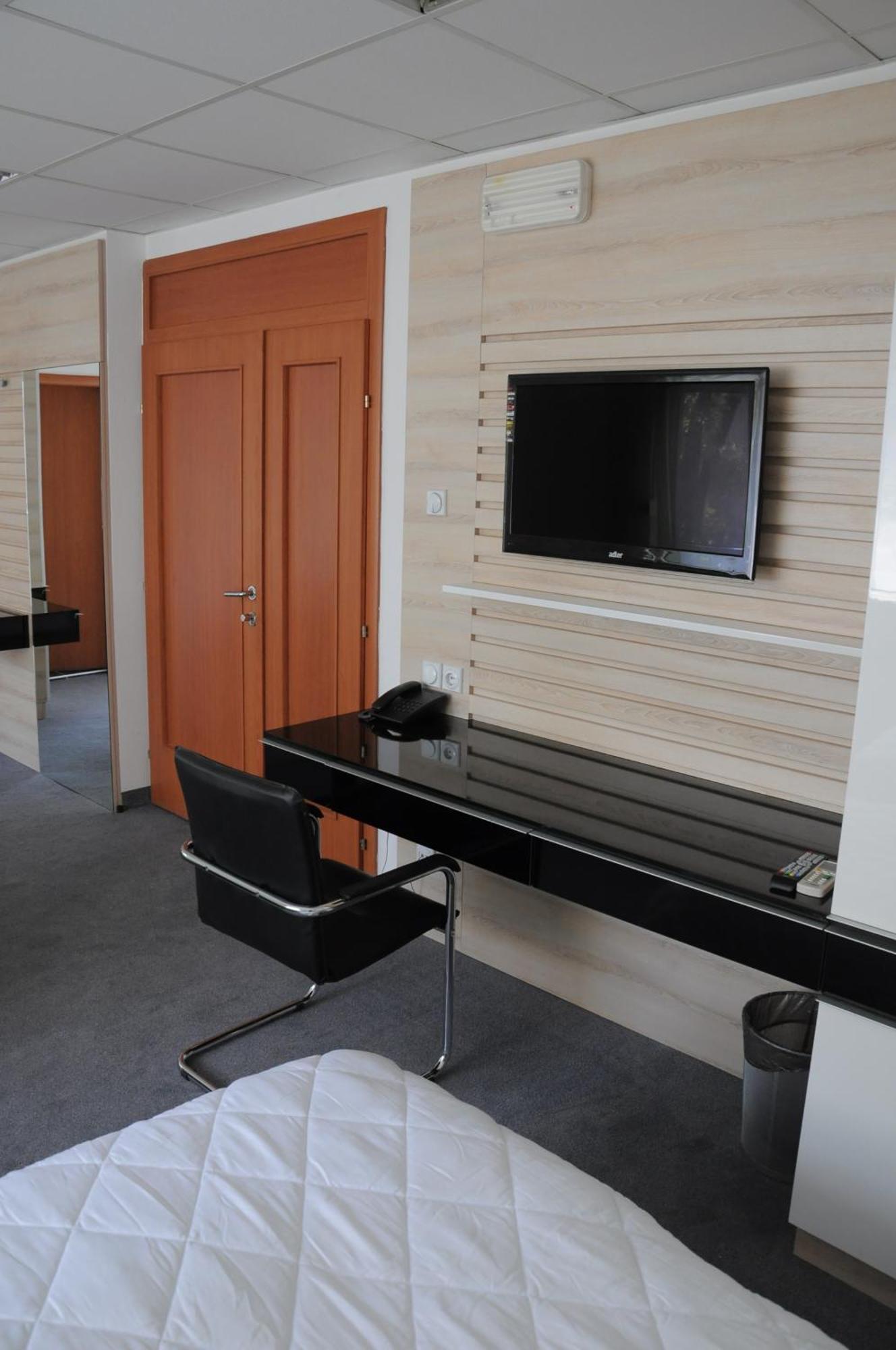 Garni Hotel Consul Nis Exterior photo